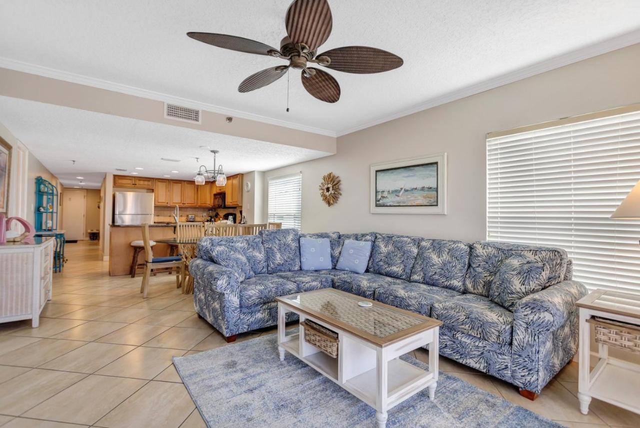 106 Beach Place Condos St. Pete Beach Bagian luar foto
