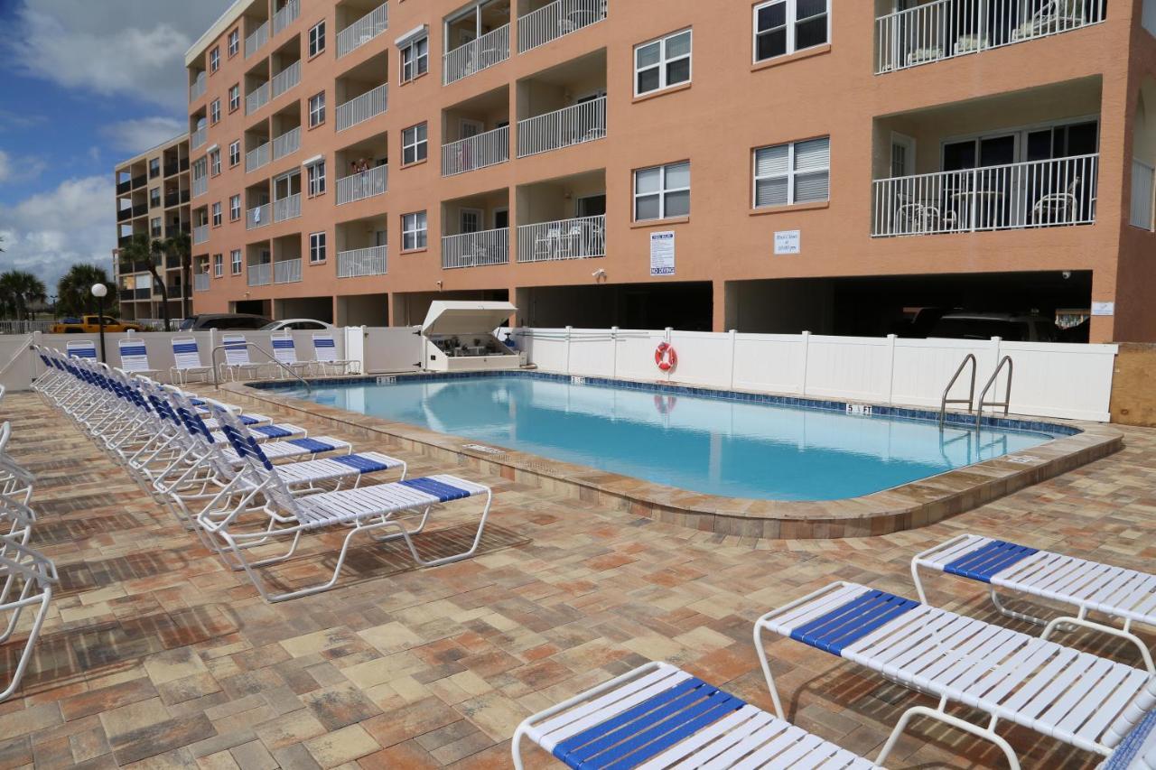 106 Beach Place Condos St. Pete Beach Bagian luar foto